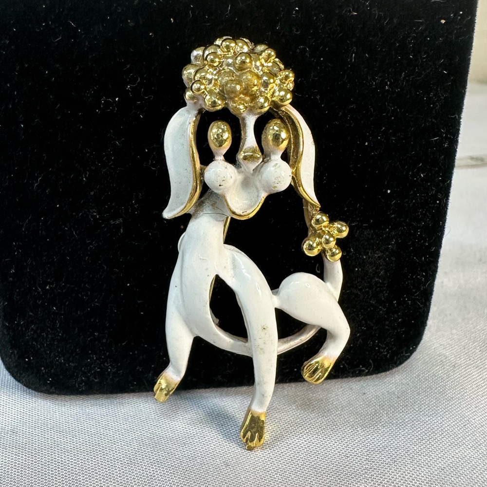 Smiling poodle pin